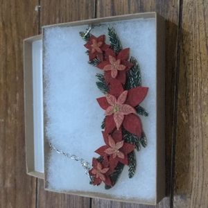 Beautiful poinsettia necklace